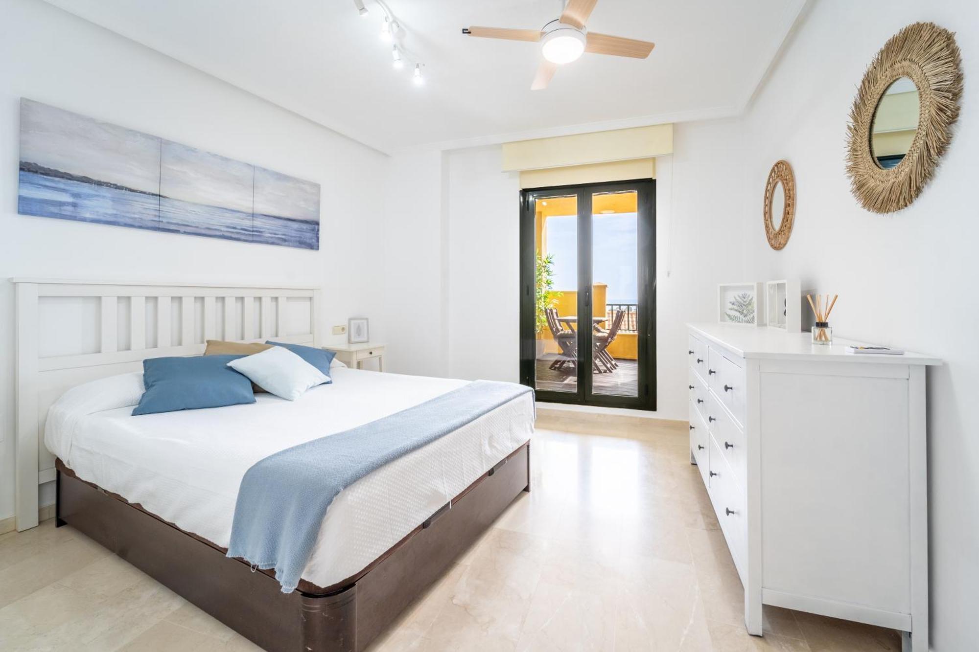 Fabulous Golf Front Apartment With Pool And Seaview Benalmádena Eksteriør billede