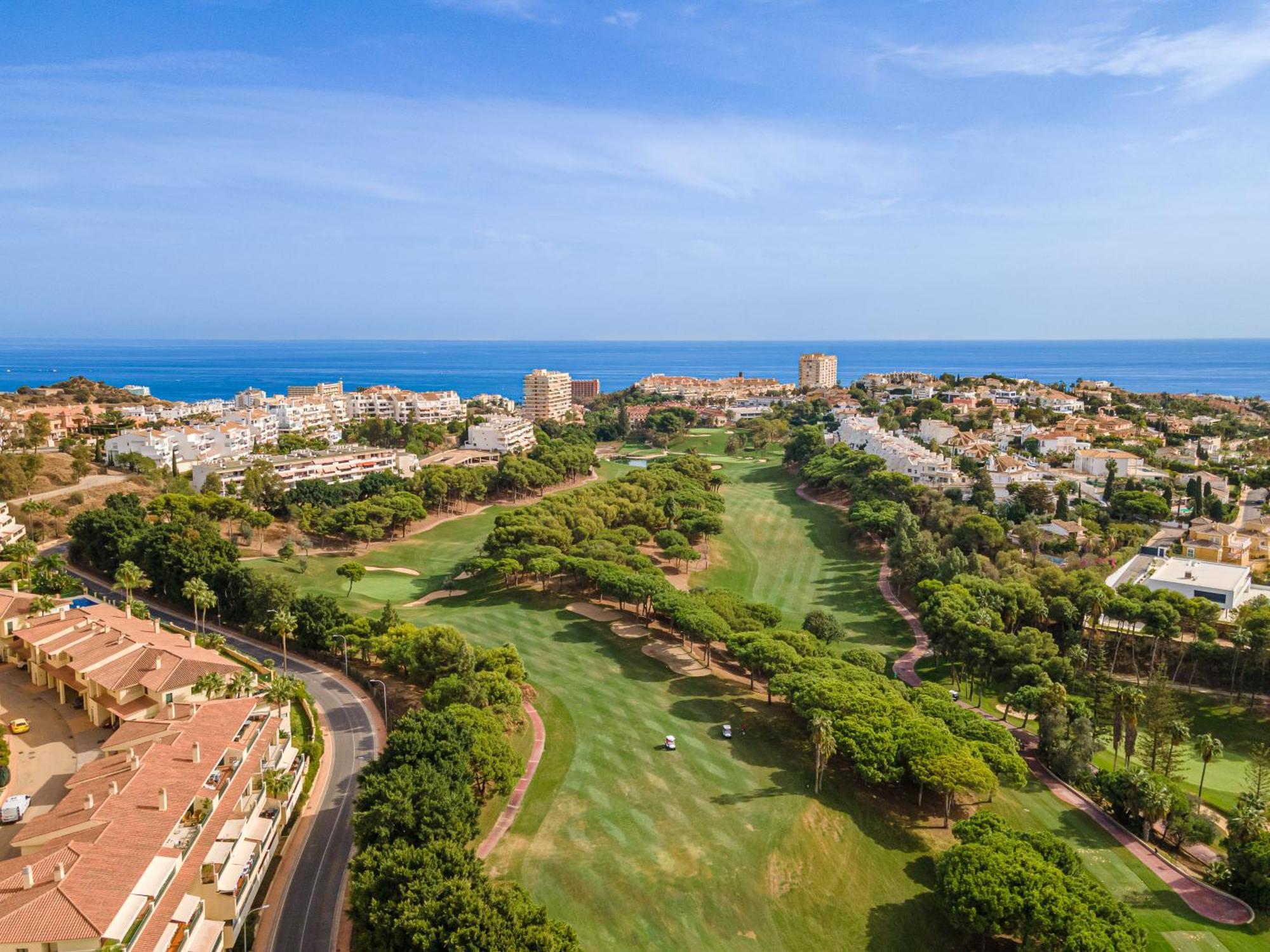 Fabulous Golf Front Apartment With Pool And Seaview Benalmádena Eksteriør billede